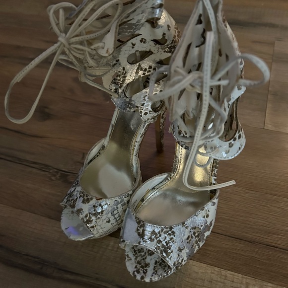 ZIGI Girl Snakeprint Heels - Picture 3 of 6